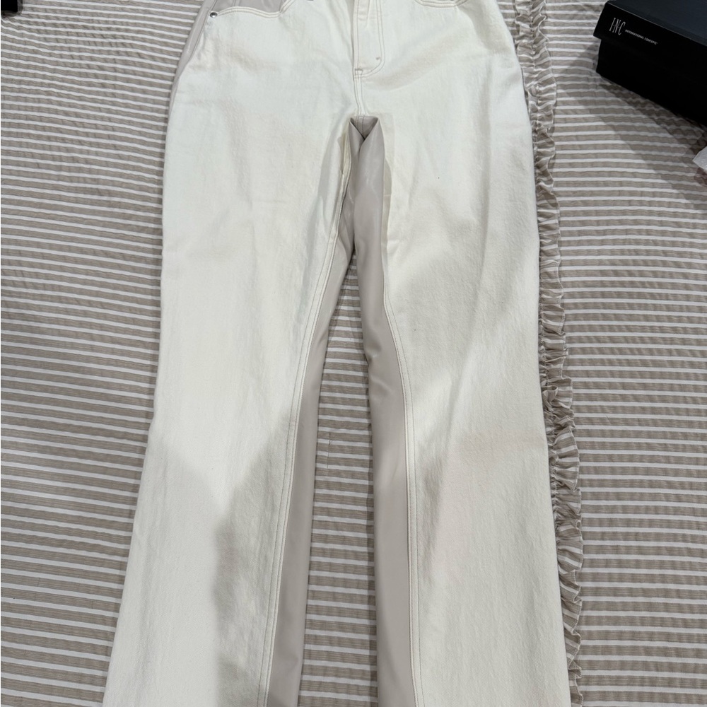 Abercrombie beige pants, new with tags. Never worn.